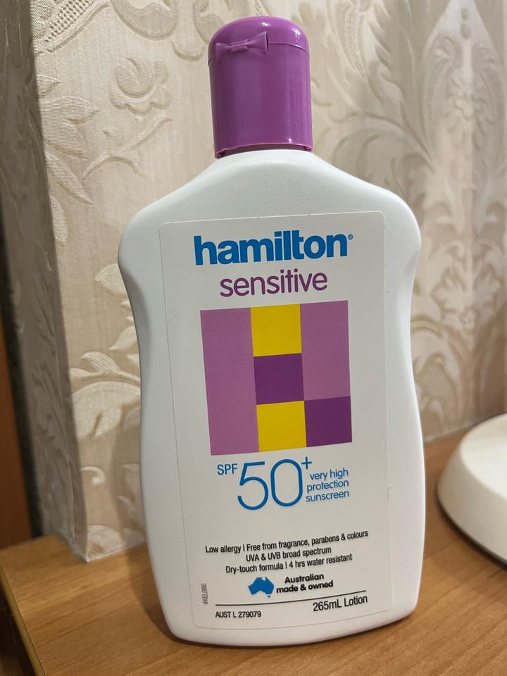 Солнцезащитный лосьон Hamilton Sensitive SPF 50+
