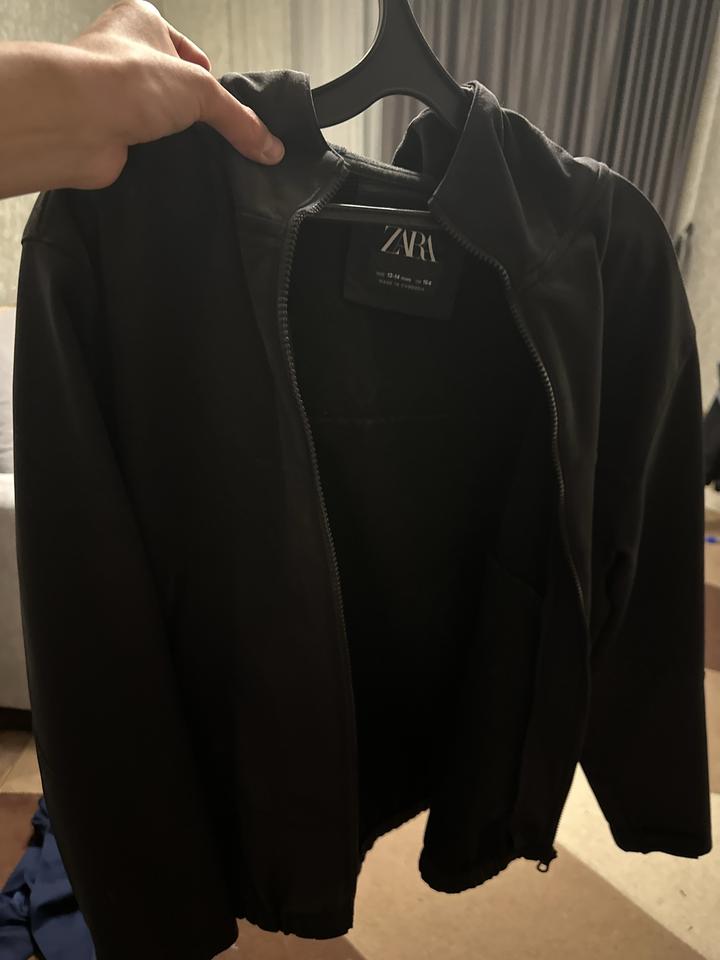 Ветровка ZARA