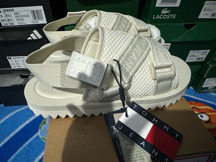 Tommy Hilfiger