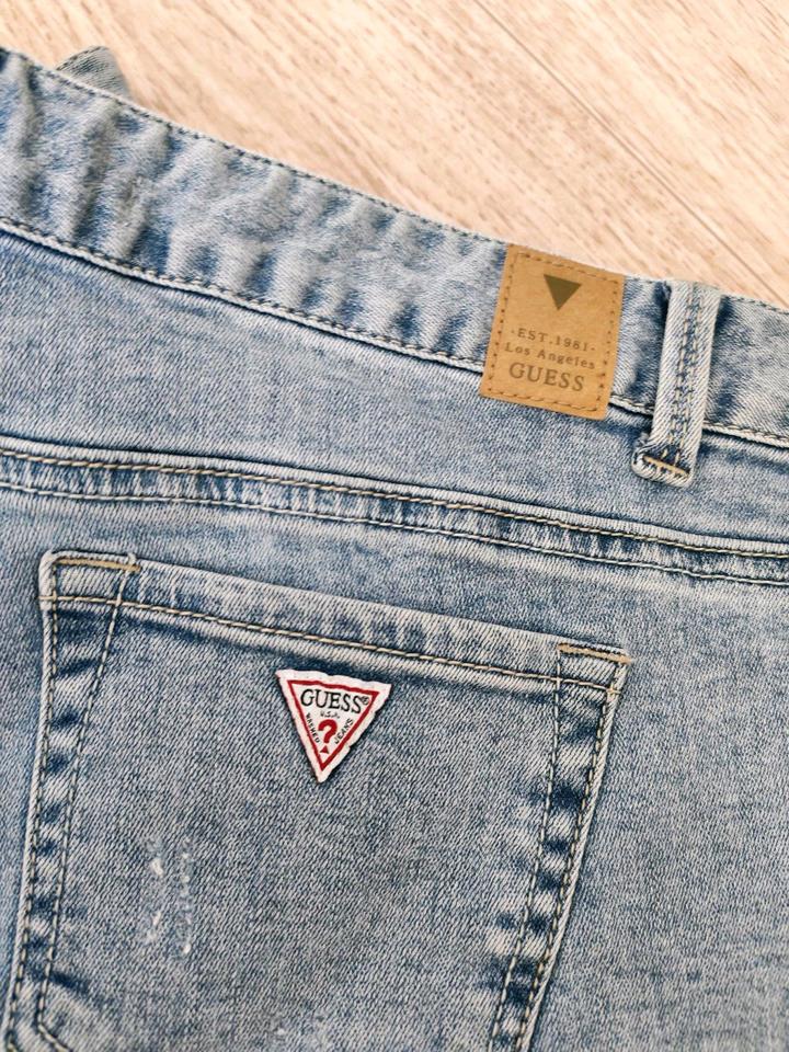 Джинсы Guess