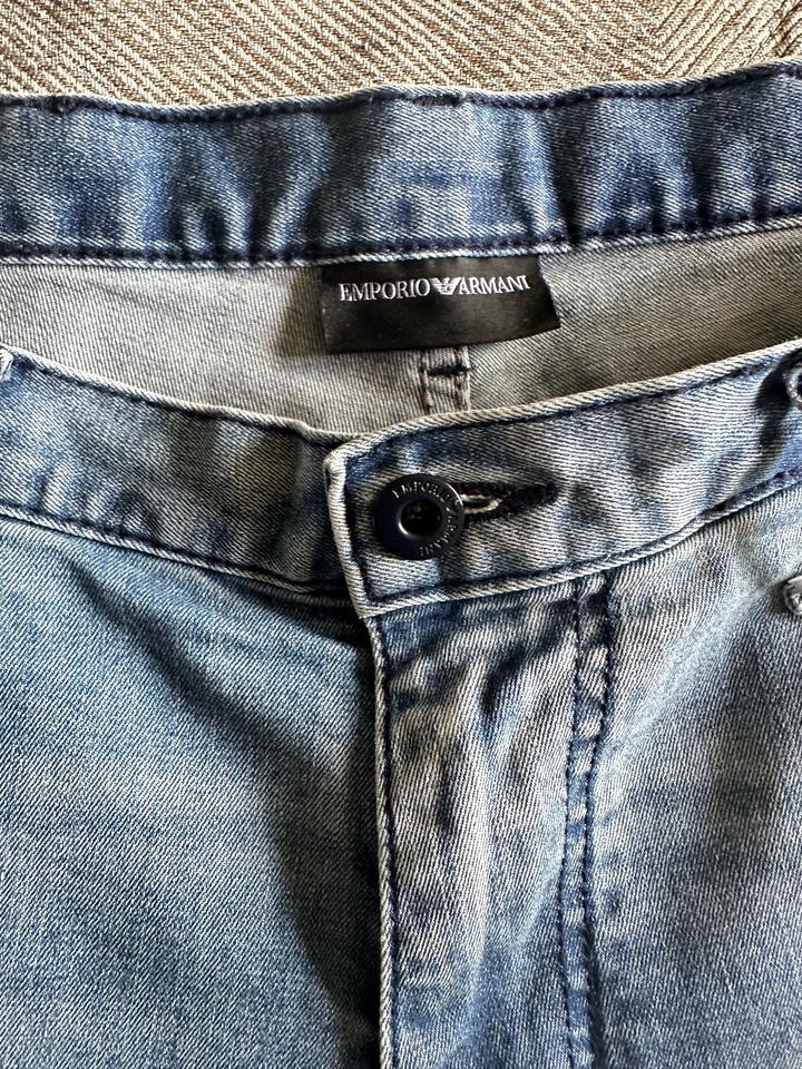 Джинсы Emporio Armani