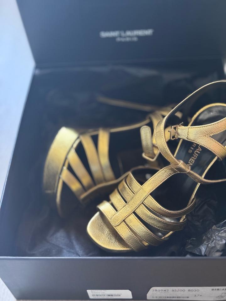 Yves Saint Laurent