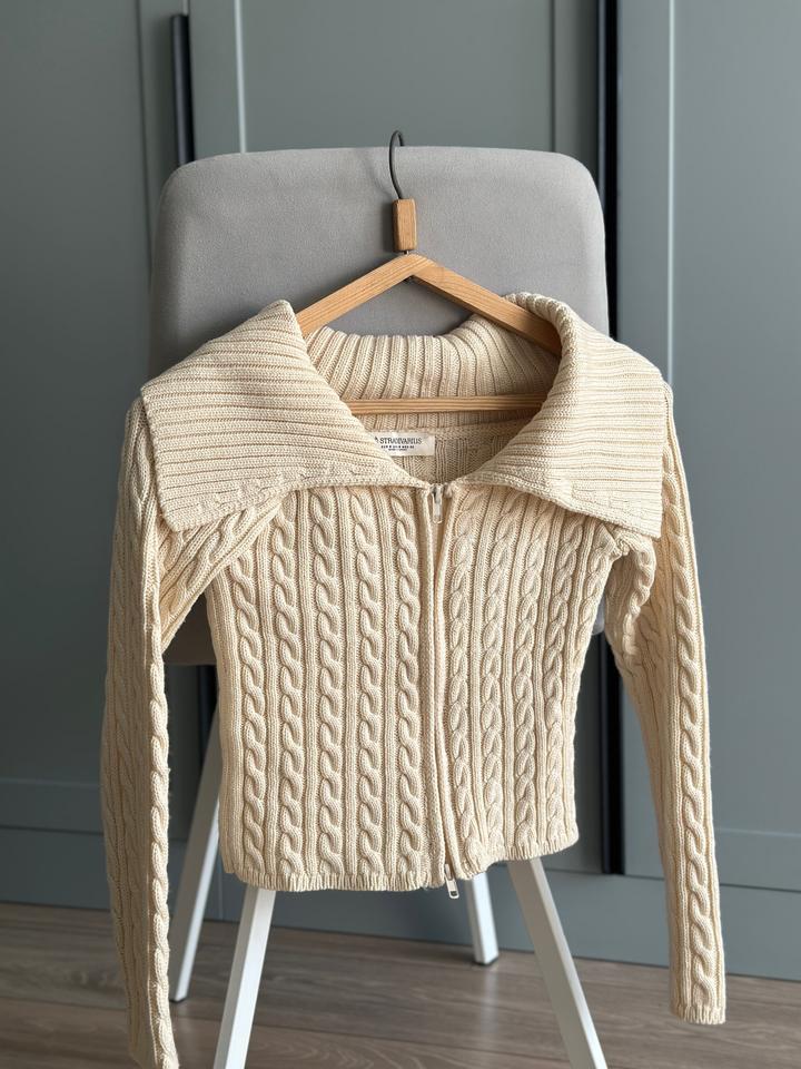 Кардиган Stradivarius Короткий