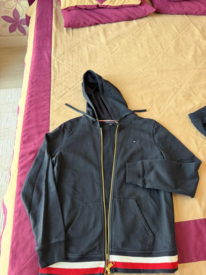 Tommy Hilfiger