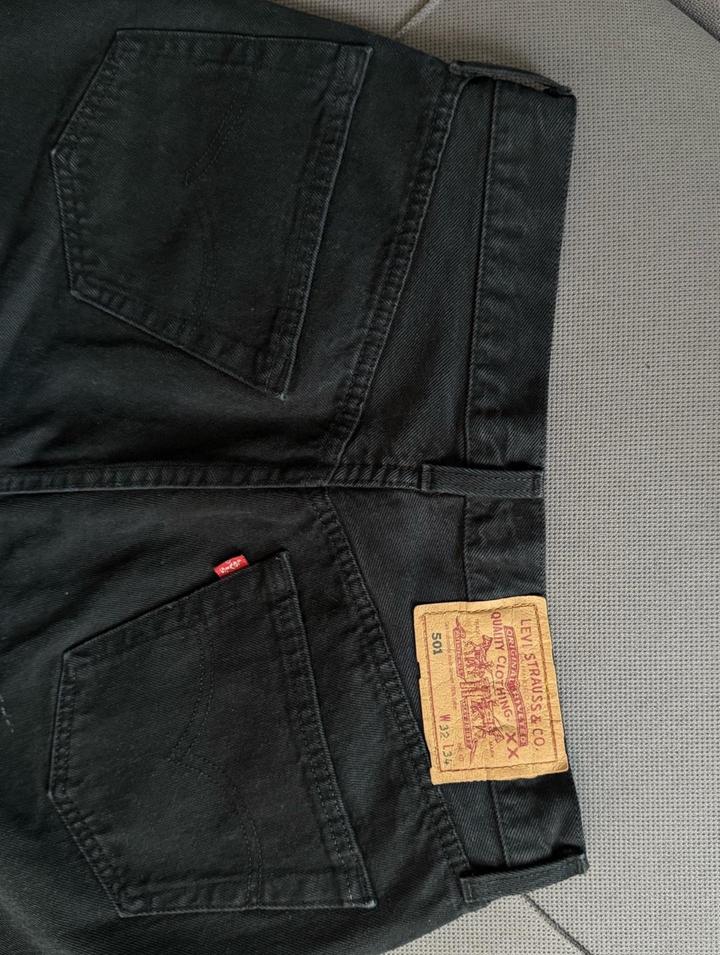Levi's