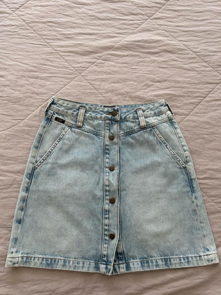 Lee
