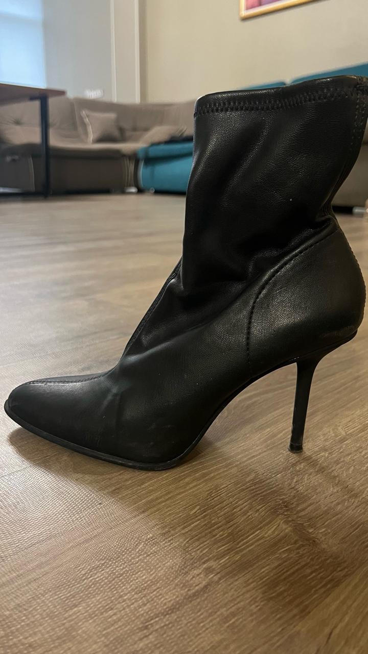 Zara Ботильоны на шпильке