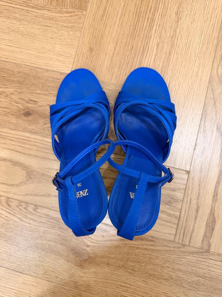 Босоножки Zara