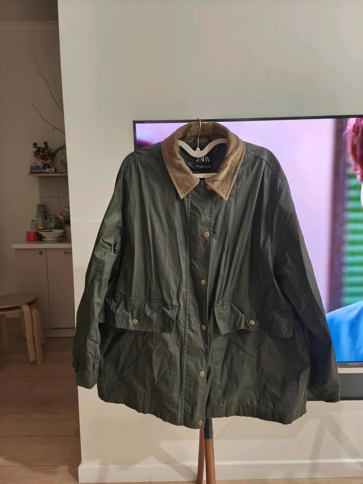 Курточка Zara
