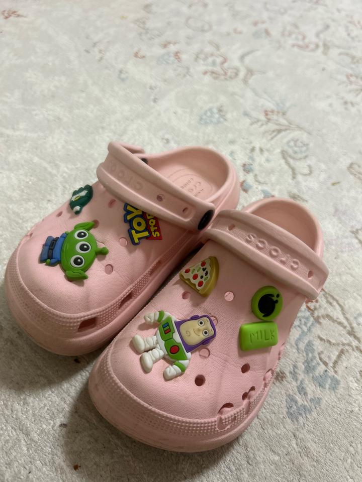 Crocs