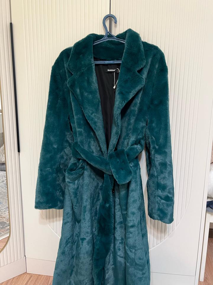 Шуба Bershka из искусственного меха