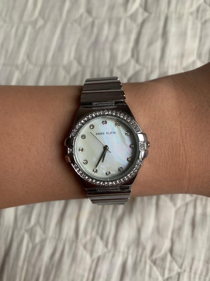 Женские часы Anne Klein