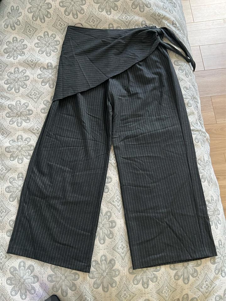 Bershka Брюки с запахом