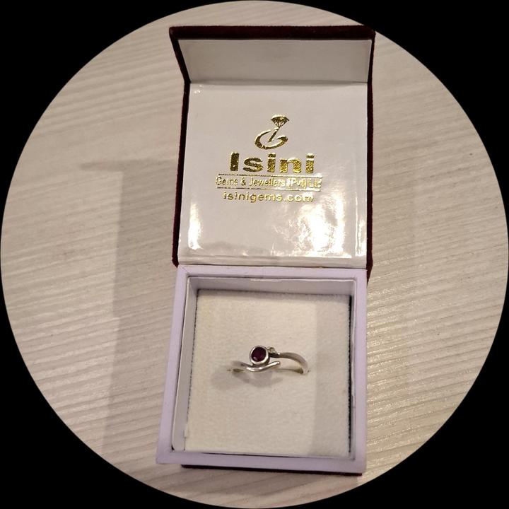 Isini Gems