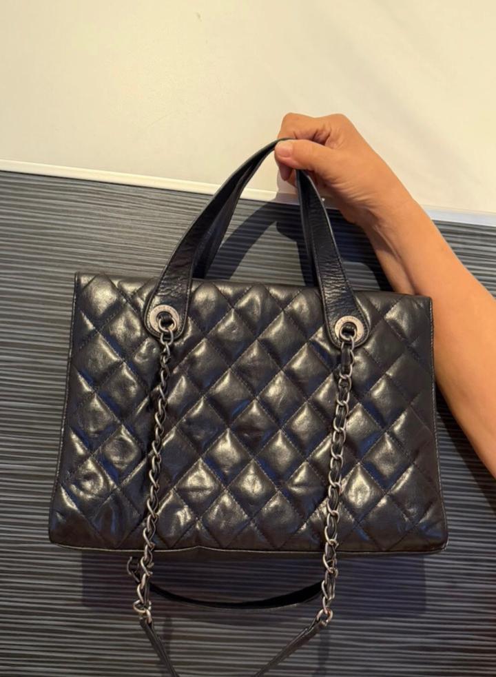 Сумка стеганая Chanel на цепочке