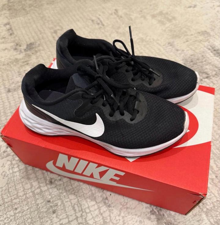 Кроссовки Nike