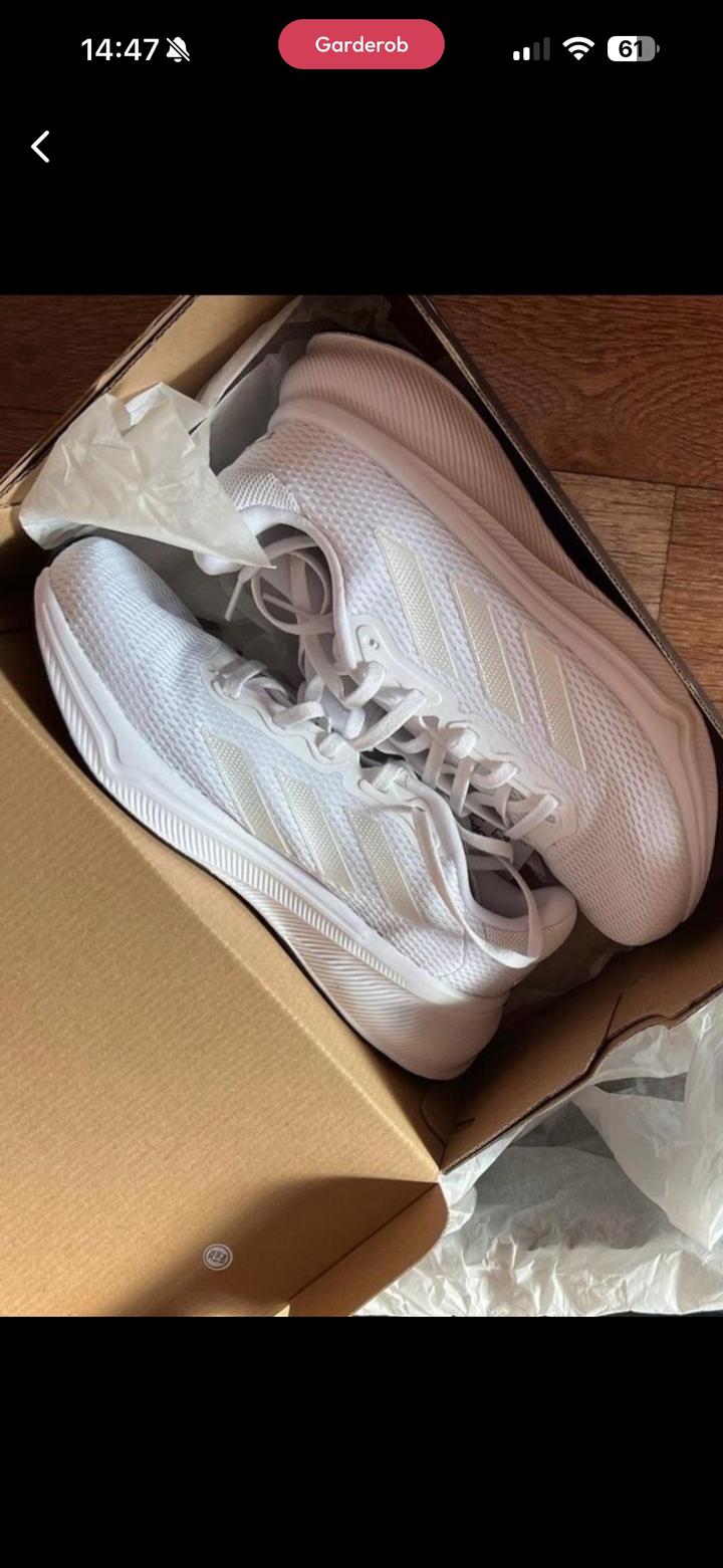 Кроссовки adidas
