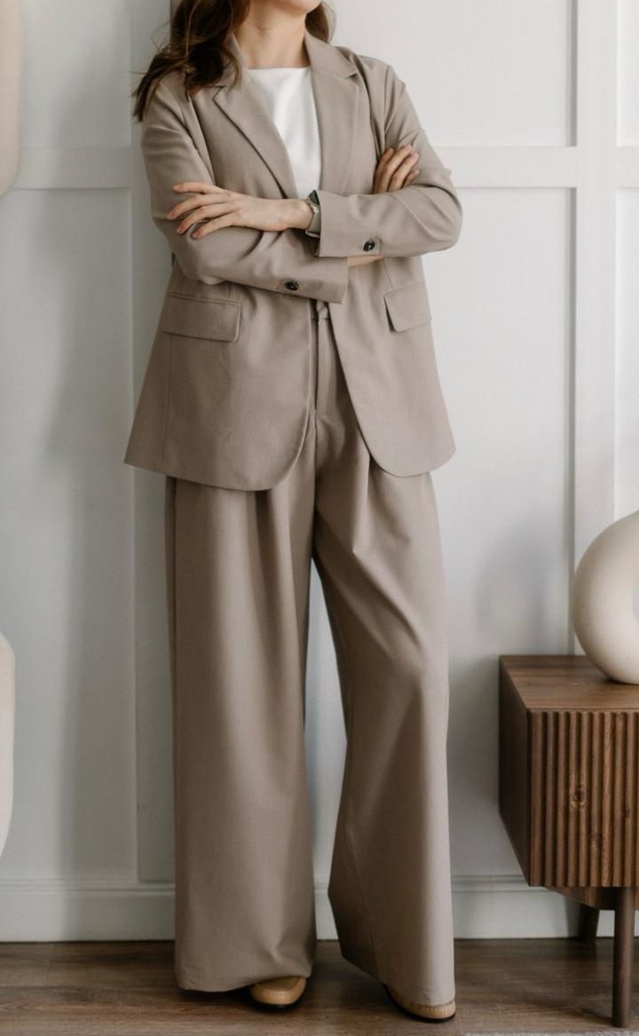 Брюки костюмные Stradivarius