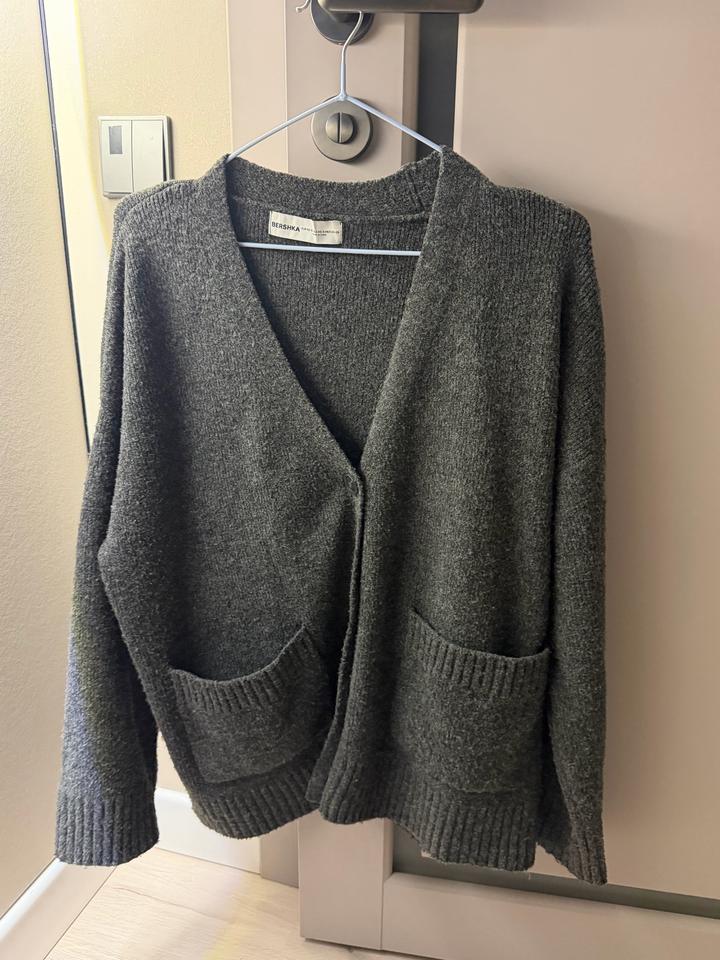 Кардиган Bershka
