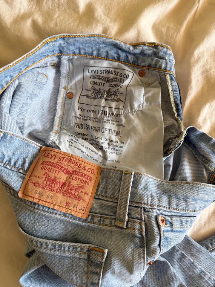 Levi's