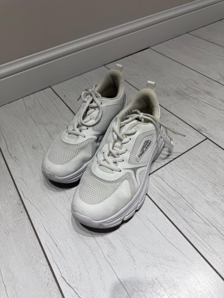 Нет бренда