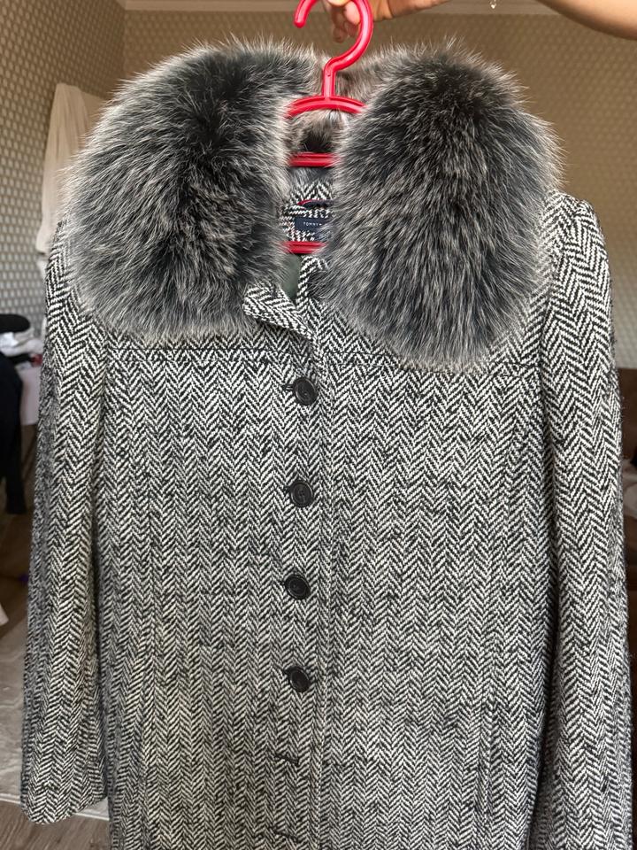 Пальто Tommy Hilfiger с меховым воротником