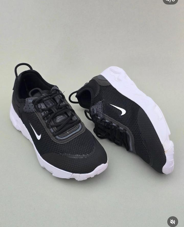 Кроссовки  Nike React Live