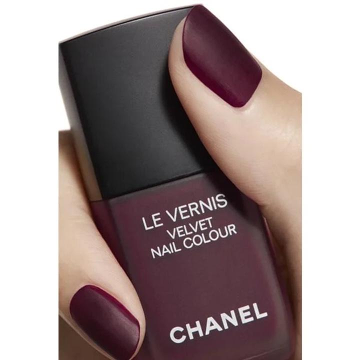 Лак для ногтей Chanel Le Vernis Velvet 638