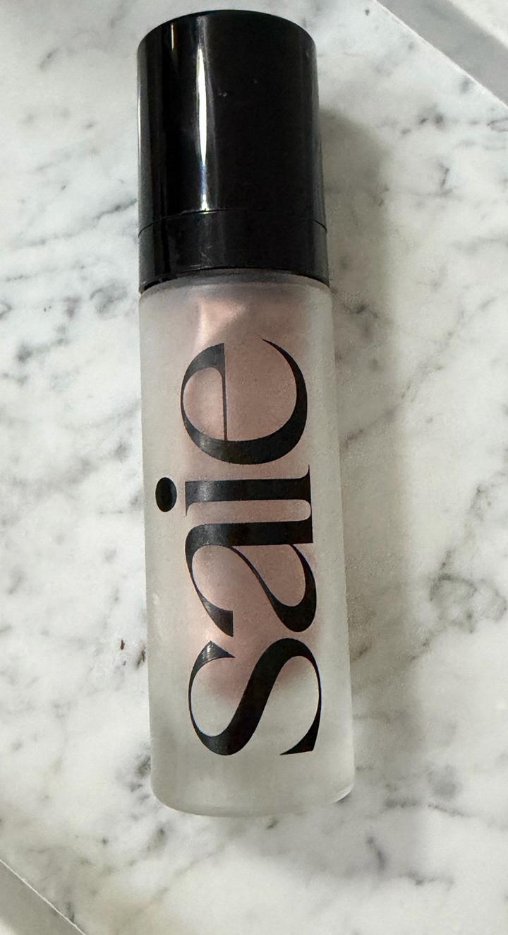 средство для макияжа Saie glow super gel