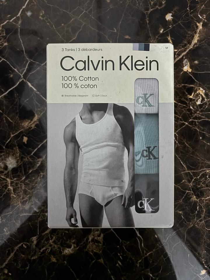 Calvin Klein Абсолютно новые майки CK