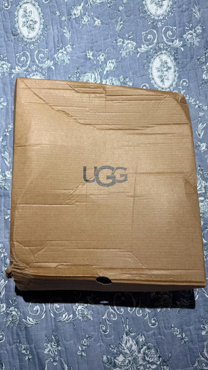 UGG
