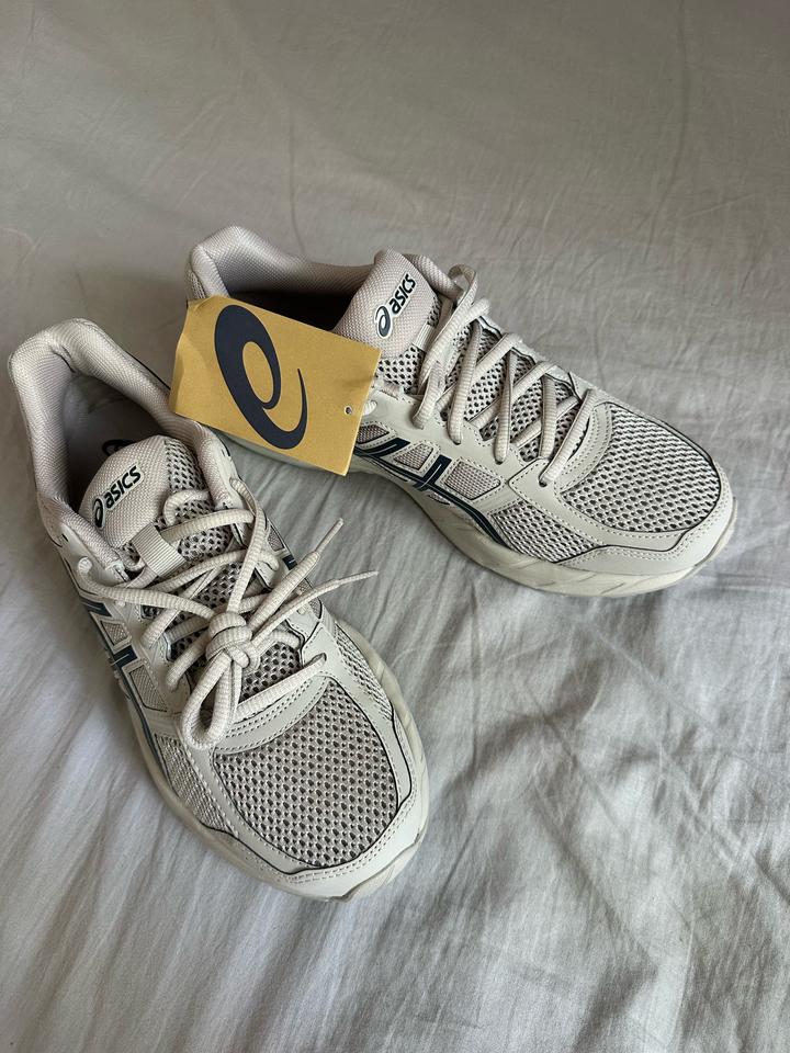 ASICS