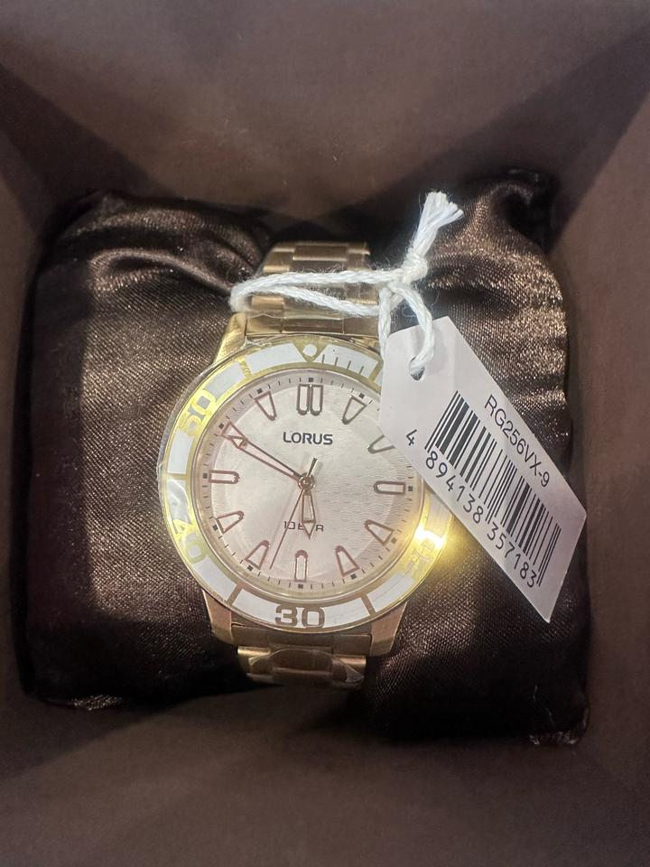 Женские часы Lorus Seiko (новые)