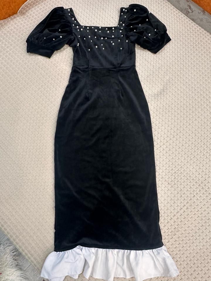Miss brand Платье Miss S велюровое с жемчугом