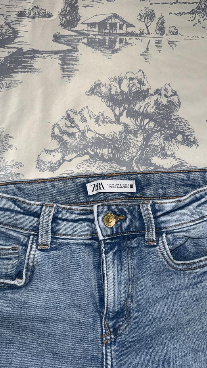 Джинсы Zara