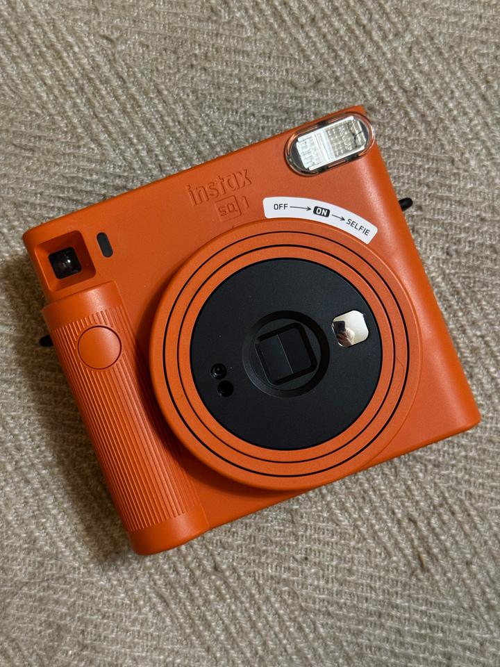 Фотоаппарат Fujifilm Instax SQ1