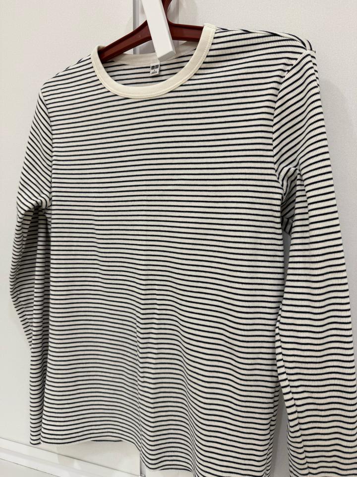 Лонгслив в полоску Uniqlo