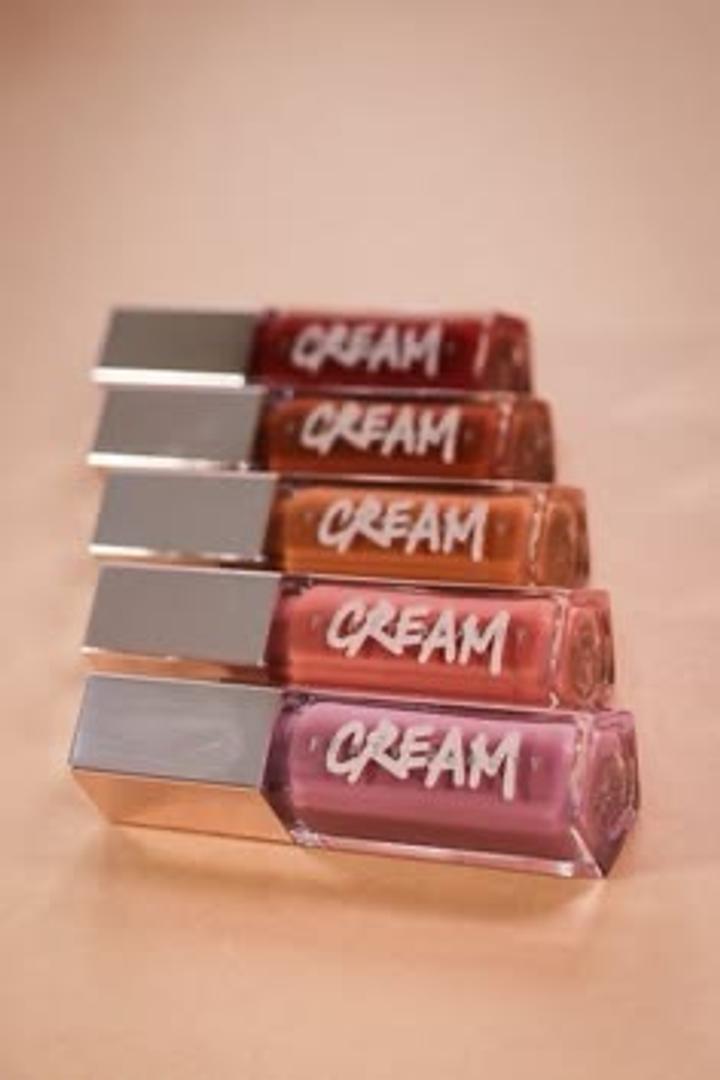 Fenty Beauty Блеск для губ Fenty Rihanna новые