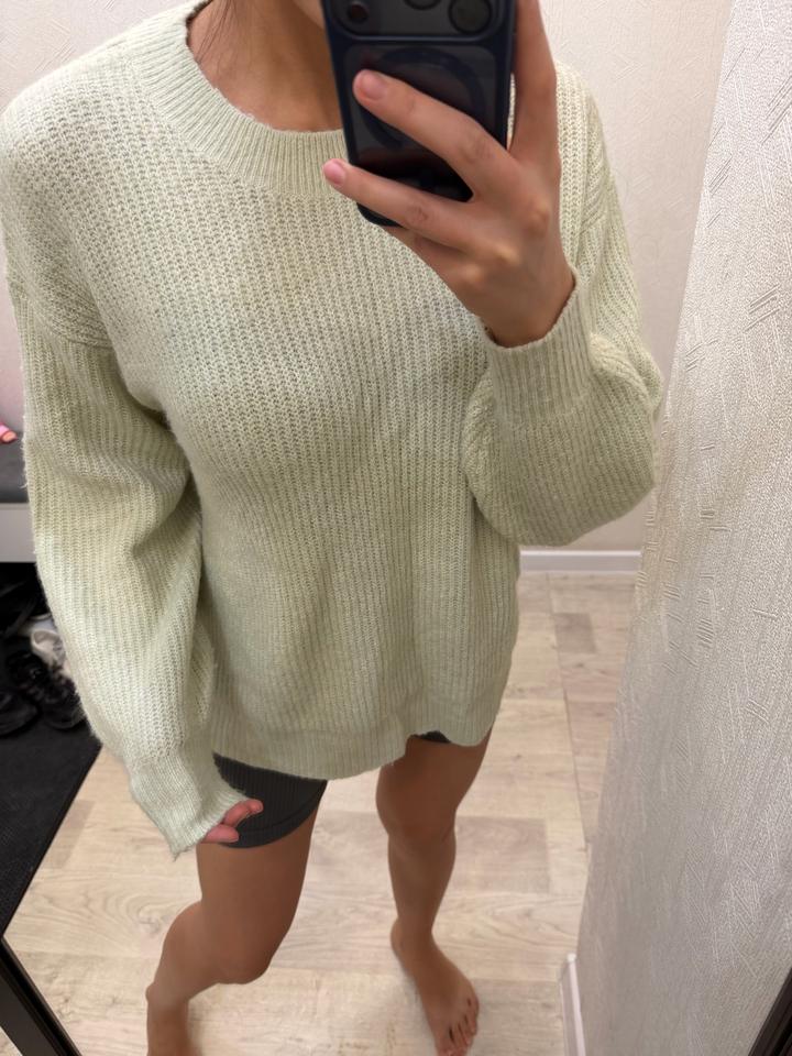 H&M Свитер светло фисташкового цвета