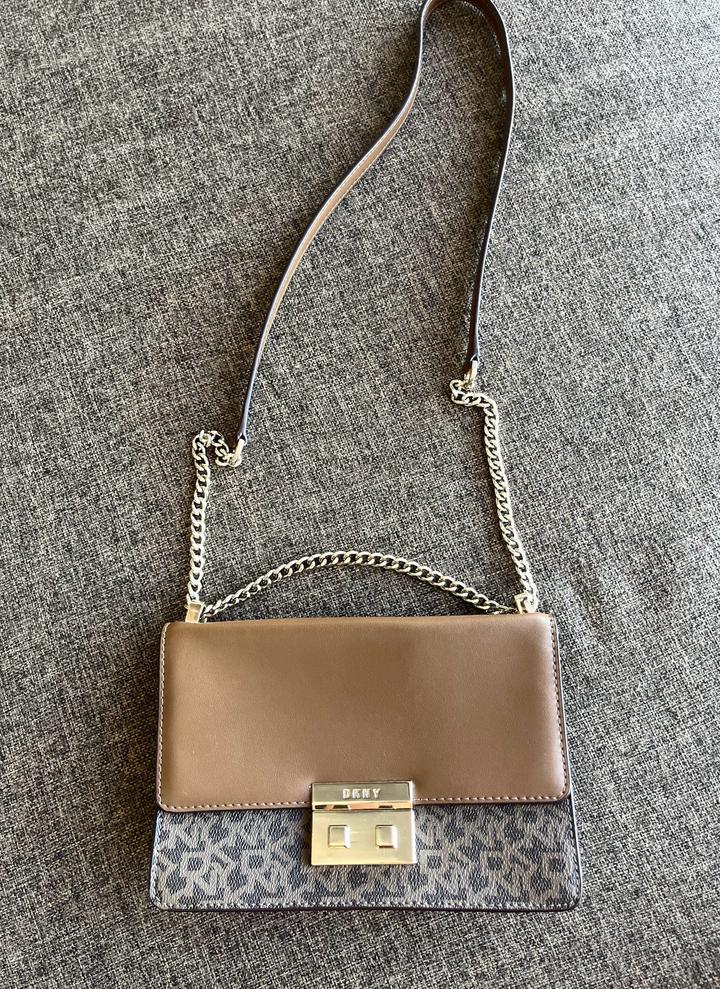 DKNY