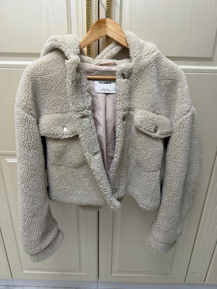 Pull & Bear Куртка Pull&Bear из искусственного меха