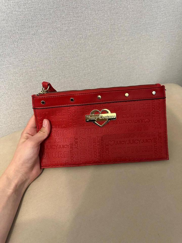 Сумка клатч от Juicy Couture
