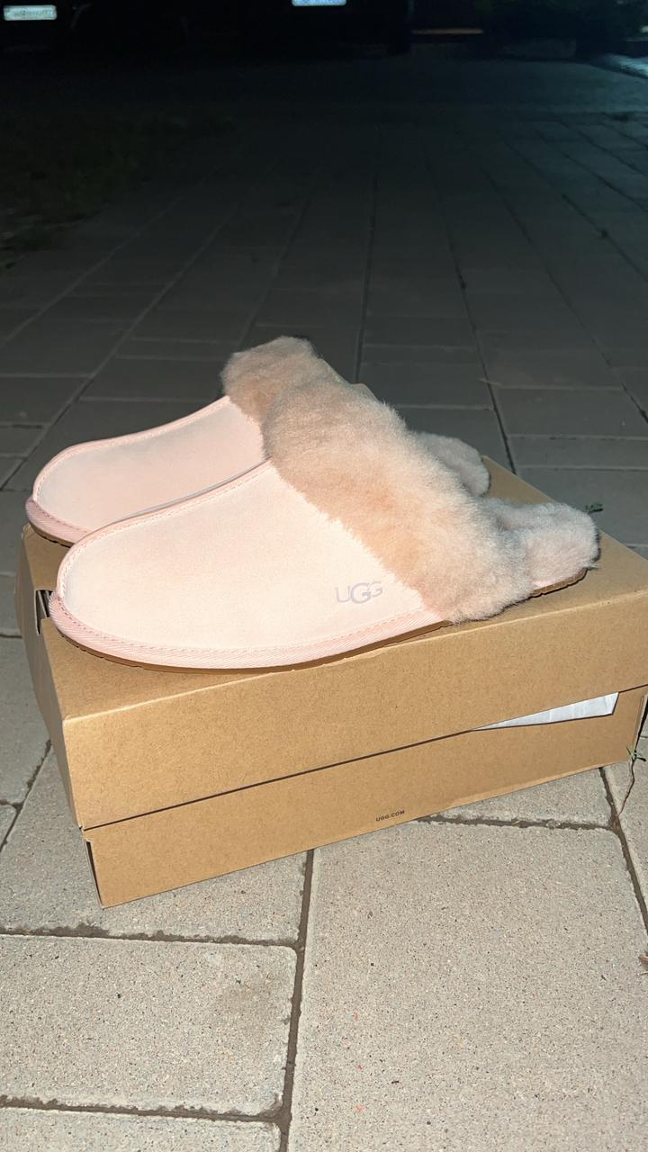 UGG