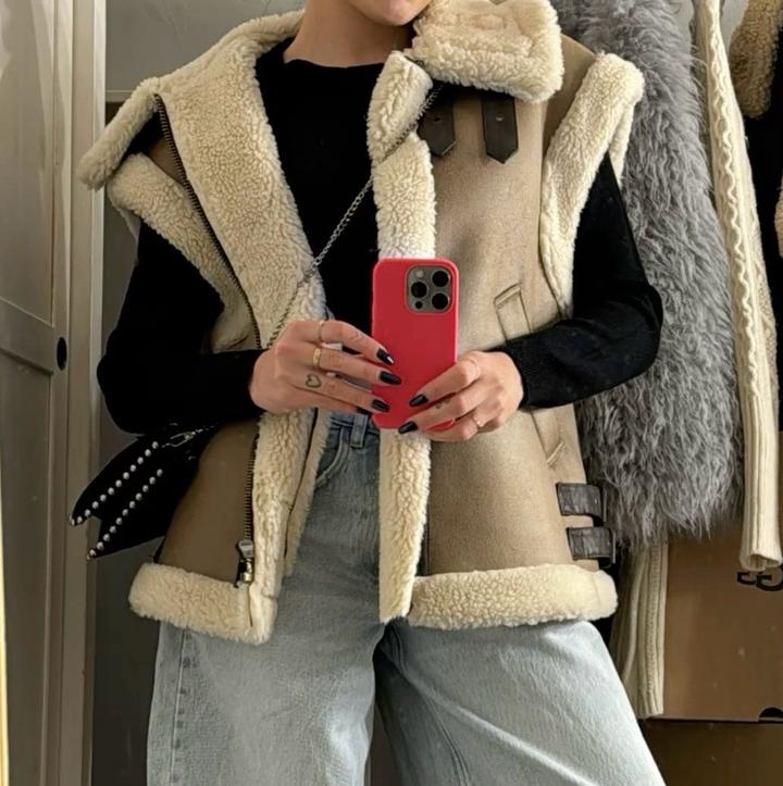 Жилетка ZARA