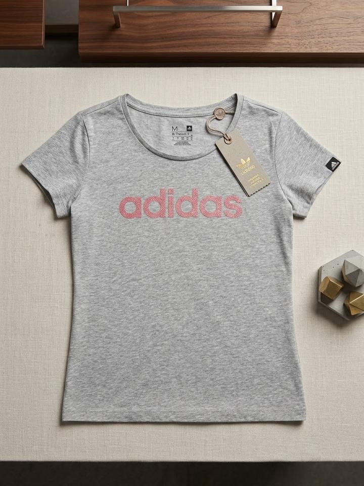 Футболка adidas с логотипом