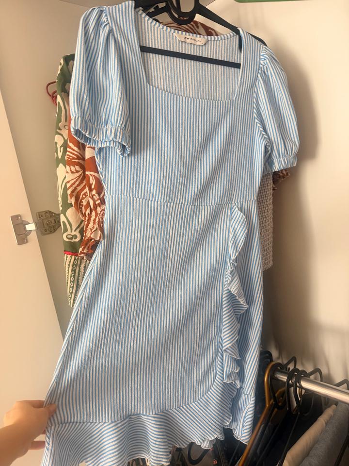 LC Waikiki Платье в полоску с оборками