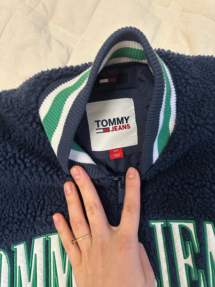 Толстовка Tommy Jeans