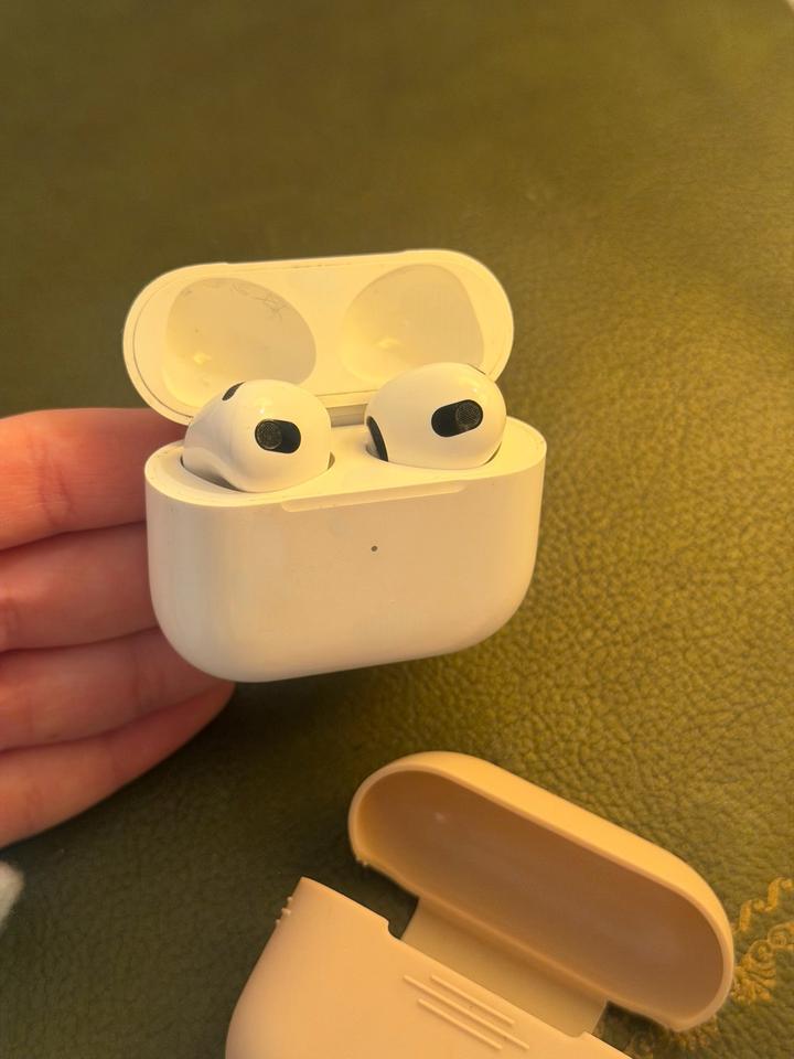 Apple Наушники AirPods 3
