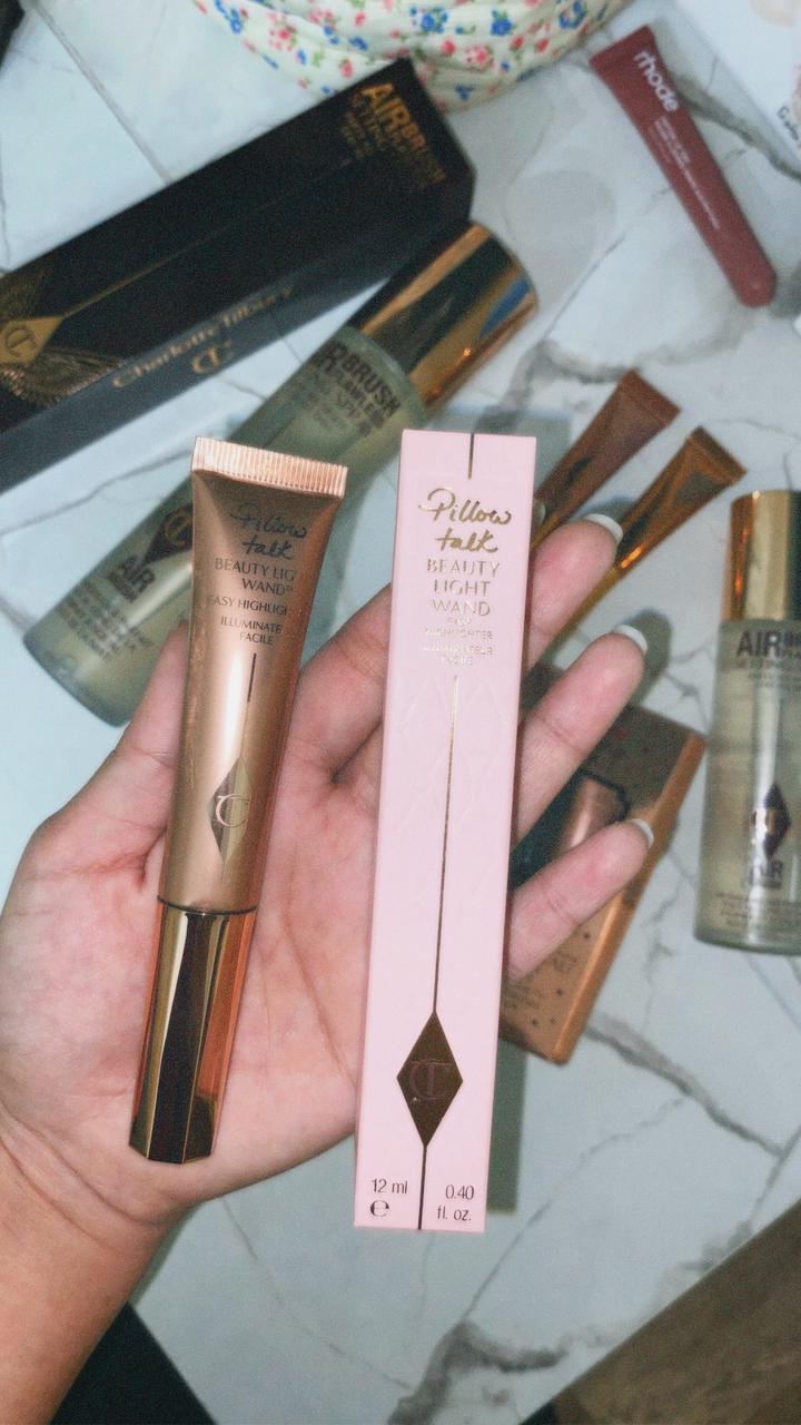 Хайлайтер Charlotte Tilbury BeautyLight Wand Pillow Talk
