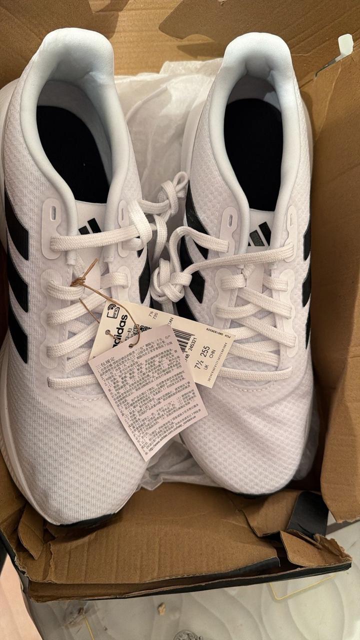 Кроссовки adidas